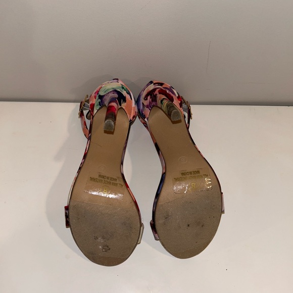 Windsor heels - Picture 4 of 5